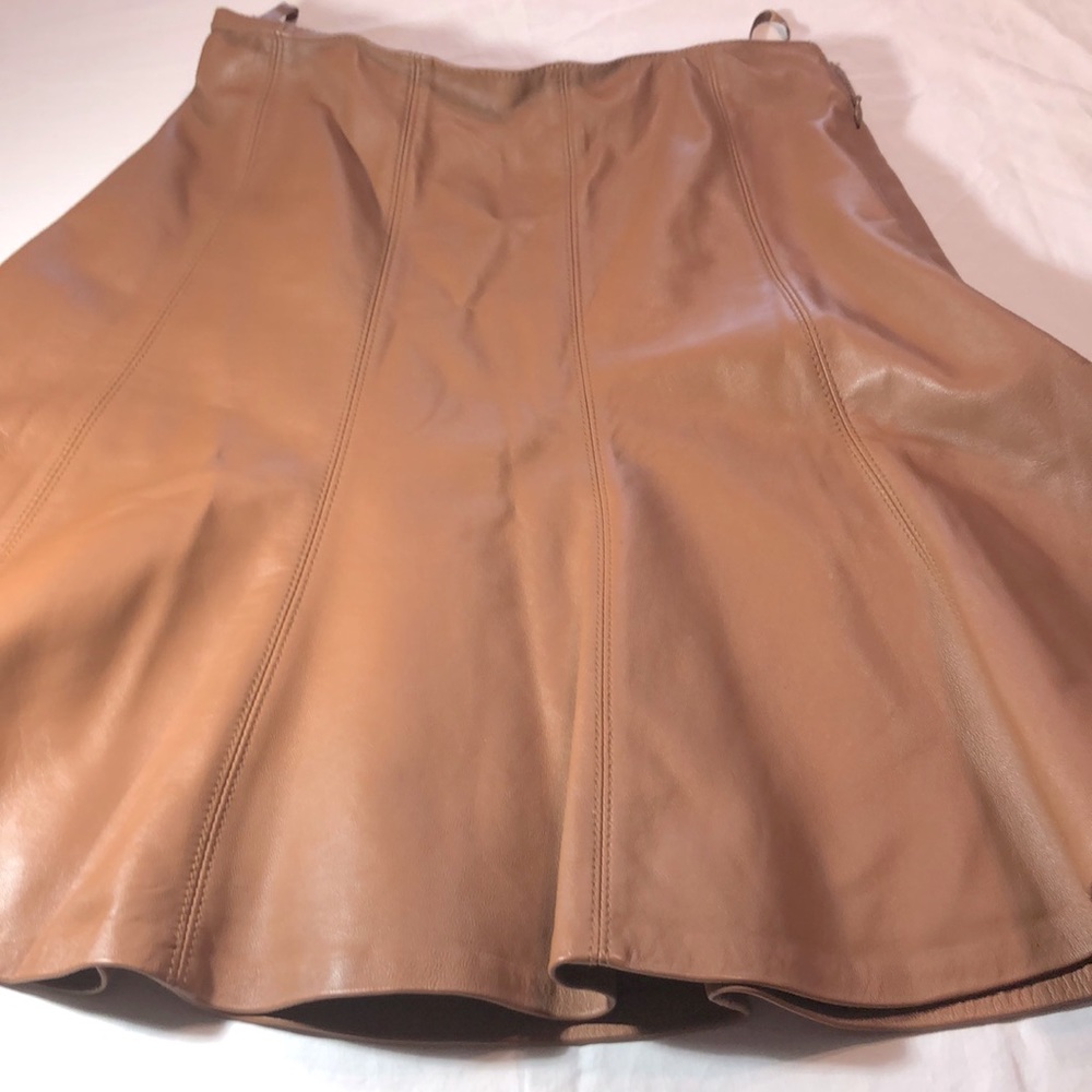 White House Black Market leather skirt (💎